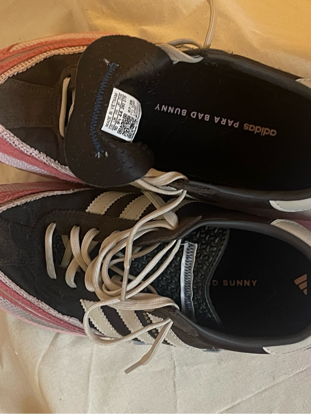 adidas Black & Pink Bad Bunny Retro Runner Sneakers - Picture 4 of 4